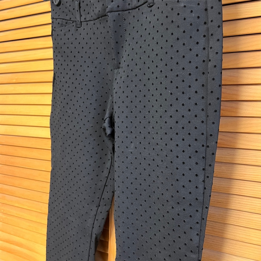 Old Navy Black Dress Pants with Elegant Design